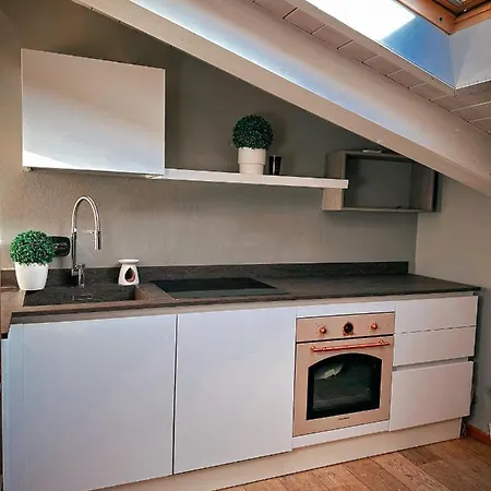 Appartamento Accogliente Mansarda In Centro Storico